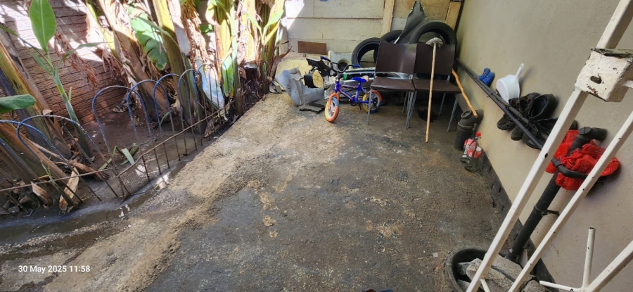 To Let 1 Bedroom Property for Rent in Oos Einde North West